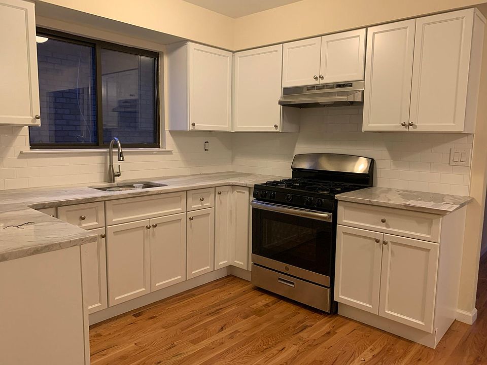 1st image of 73 Pompey Ave Floor 2