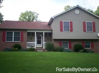 205 Camp Fire Ln, Glasgow, VA 24555