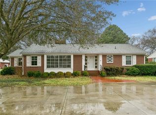 812 Poquoson Ave, Poquoson, VA 23662