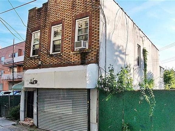 3rd image of 17 Bay 49 St