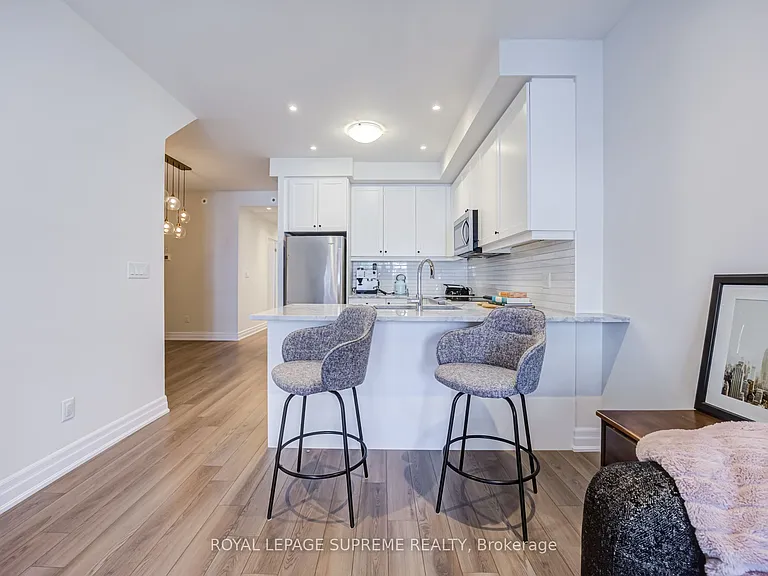 652 Cricklewood Dr #207 — Photo 11