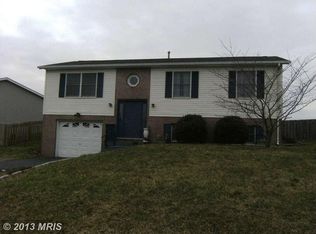 12 Elementary Dr, Martinsburg, WV 25404