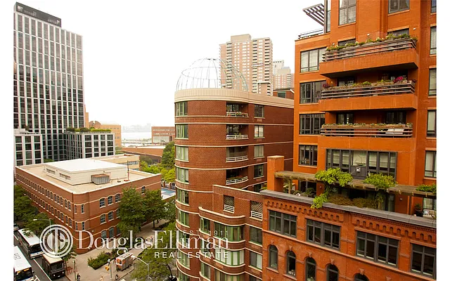 Rented by Douglas Elliman | media 27