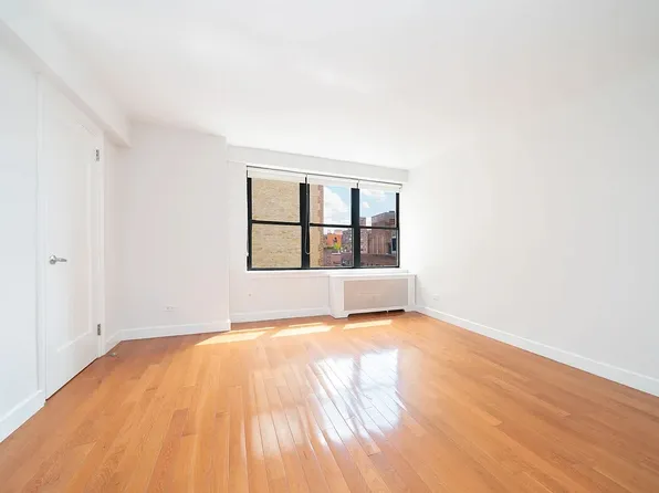 400 E 57th St, New York, NY
