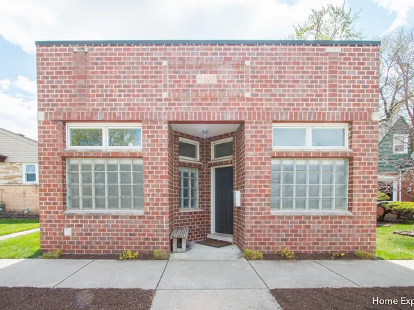 9307 Lincoln Ave, Brookfield, IL 60513