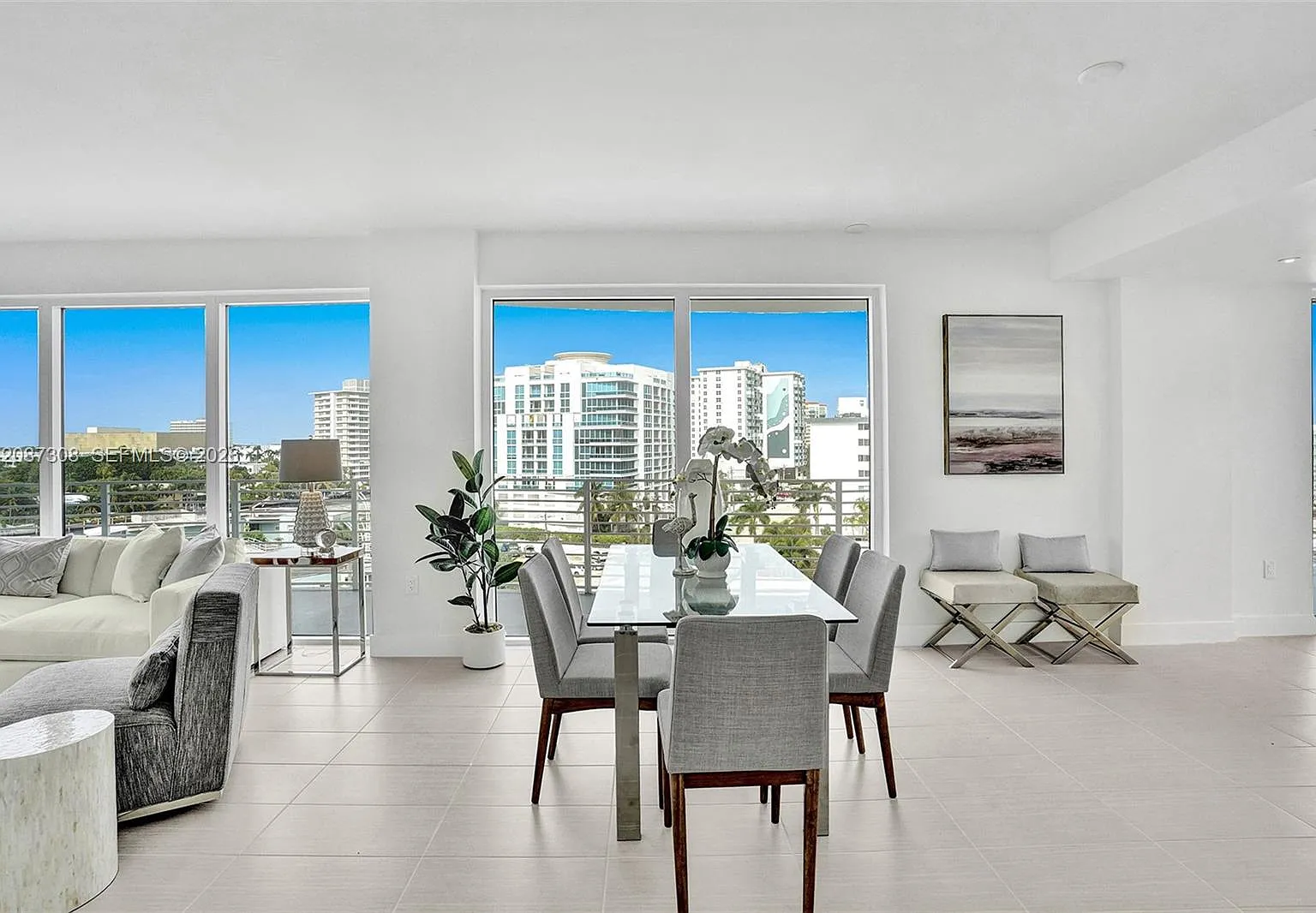 612 Bayshore Dr — Photo 2