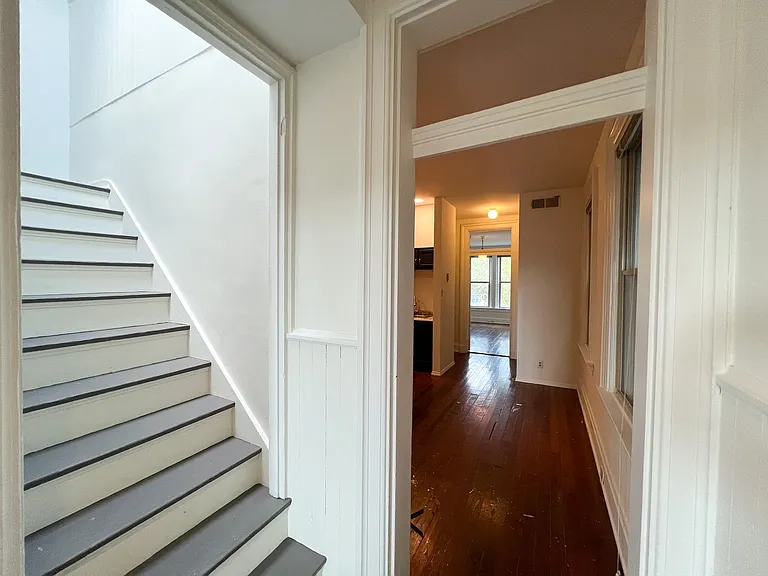 1437 Main St — Photo 7