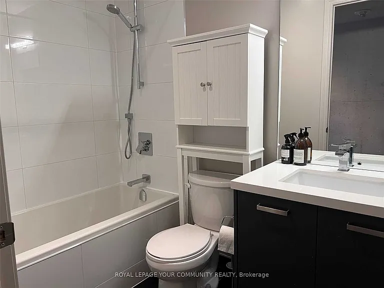 608 Richmond St W #915 — Photo 10