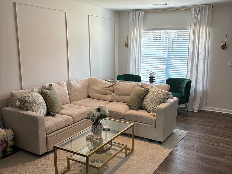 510 Palmerston Dr — Photo 5