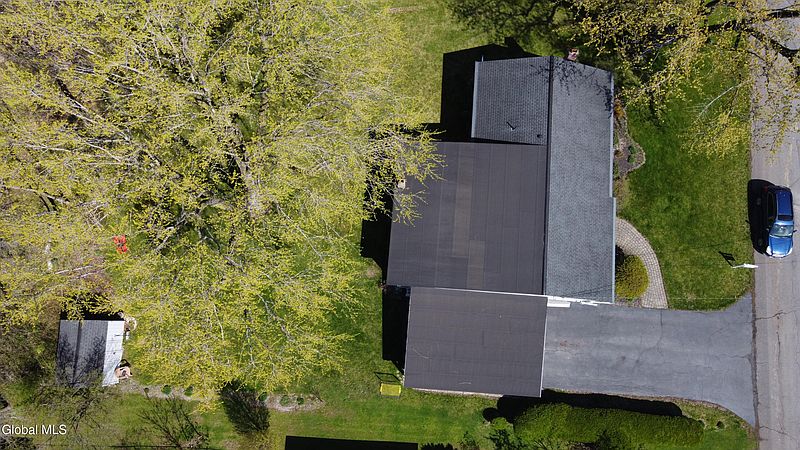 4th image of 23 McConnell Avenue