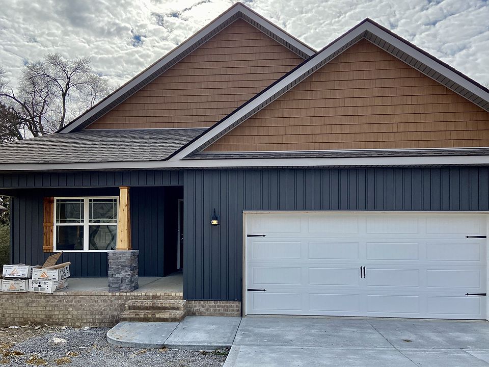 1st image of 110 Blue Grass Dr