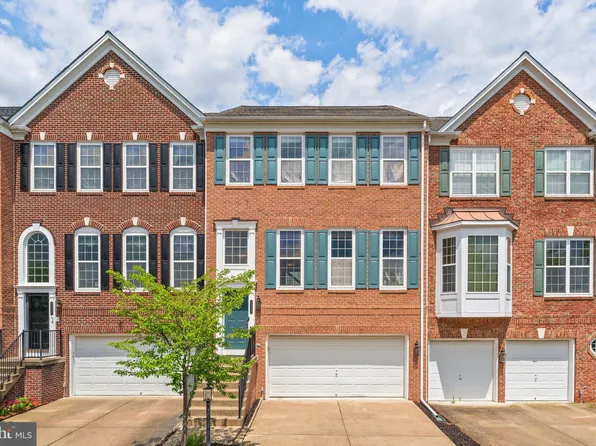 8923 Purple Lilac Cir, Lorton, VA 22079