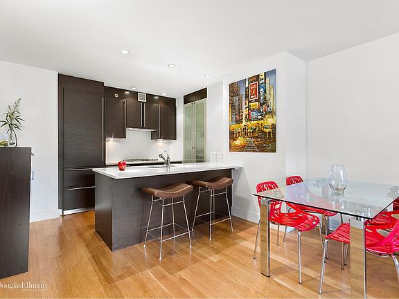 3rd image of 464 W 44th St APT 5C