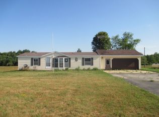 11884 W Deerfield Rd, Remus, MI 49340