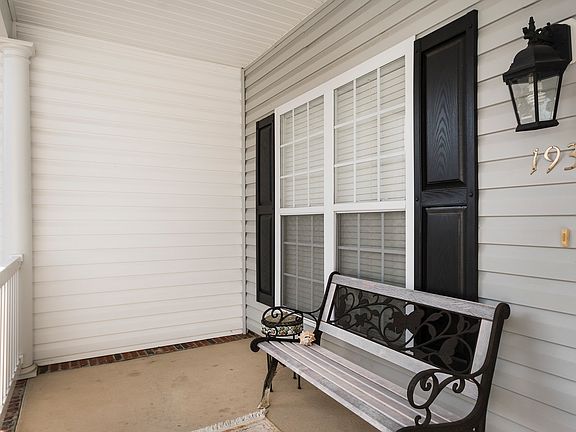 2nd image of 1932 Munn Pointe Dr