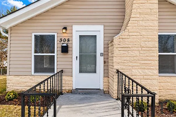 3 bed, 1404 sqft, $1,350 — Photo 4