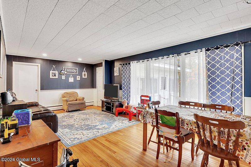 4th image of 5 Woodard Street