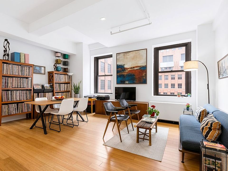 1st image of 365 Bridge St #80