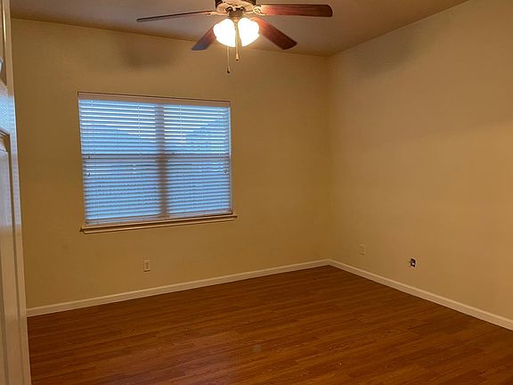 3rd image of 4328 Hidden Park Dr