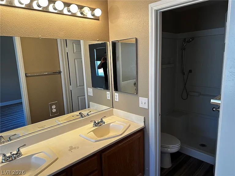 2229 Maple Shade St — Photo 14