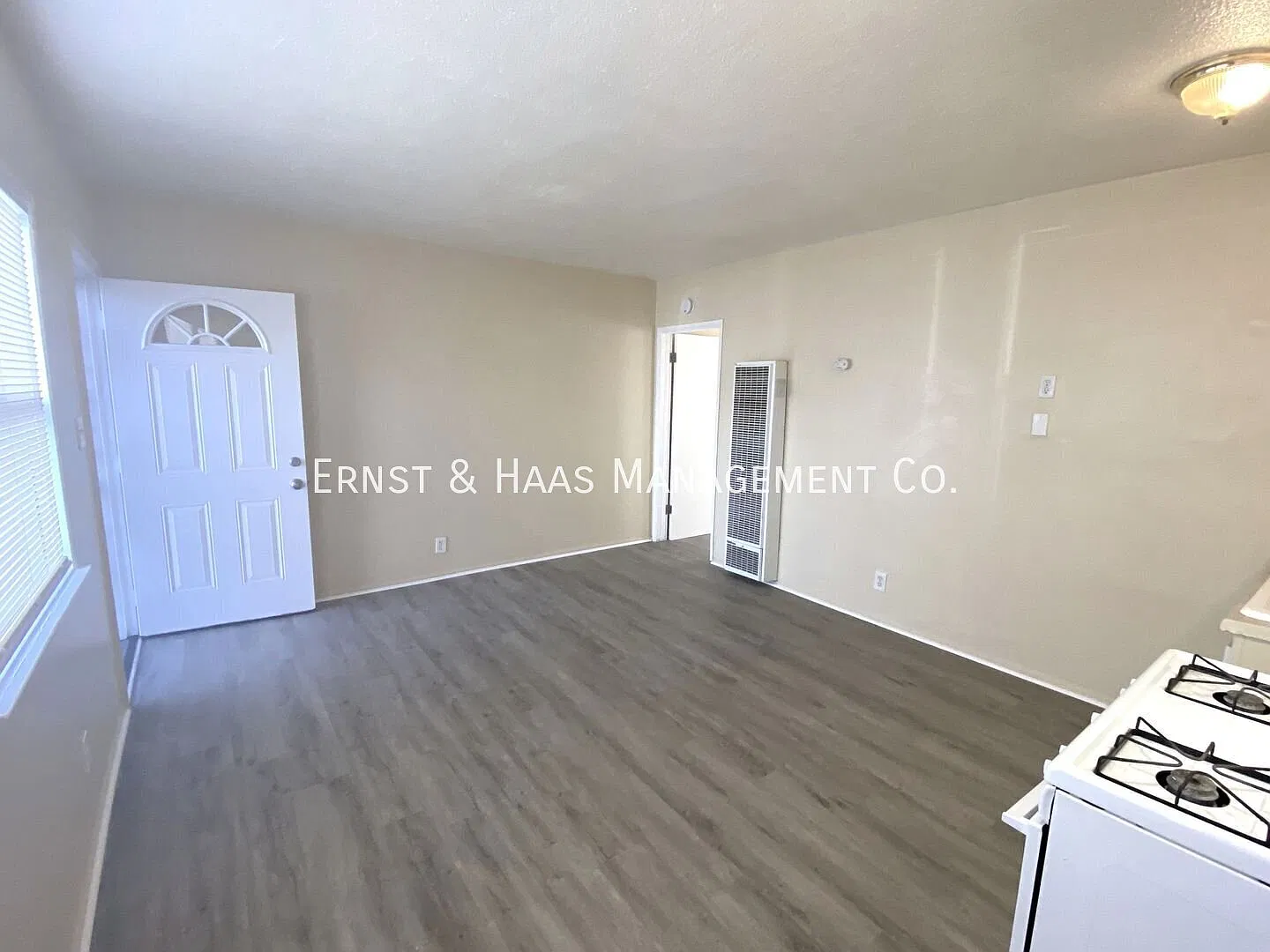 Great 1-Bedroom Apartment With Most Utilities Included! *Move-In Special* — Photo 4