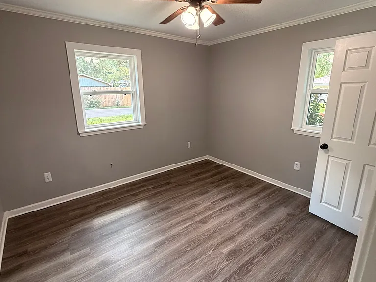 2516 Upper Dr — Photo 11