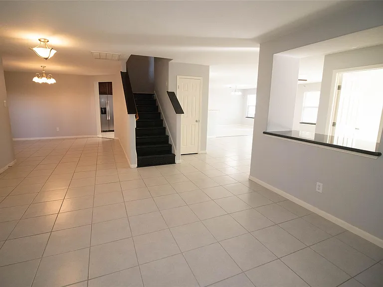 2202 Crossmill Ln — Photo 8