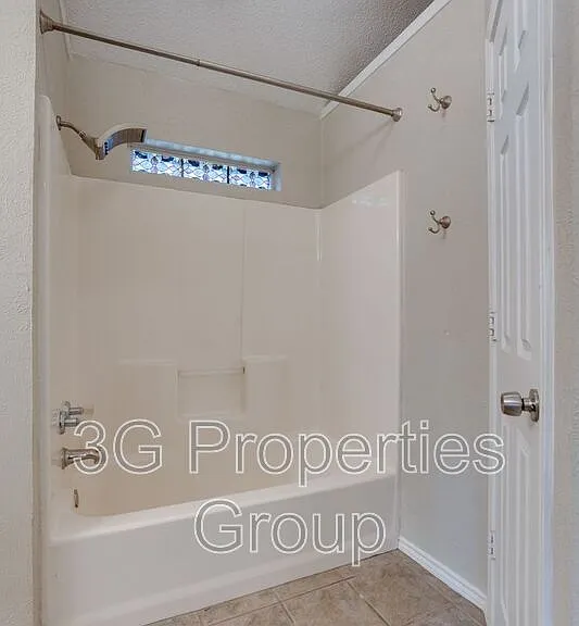 215 Linda St — Photo 16
