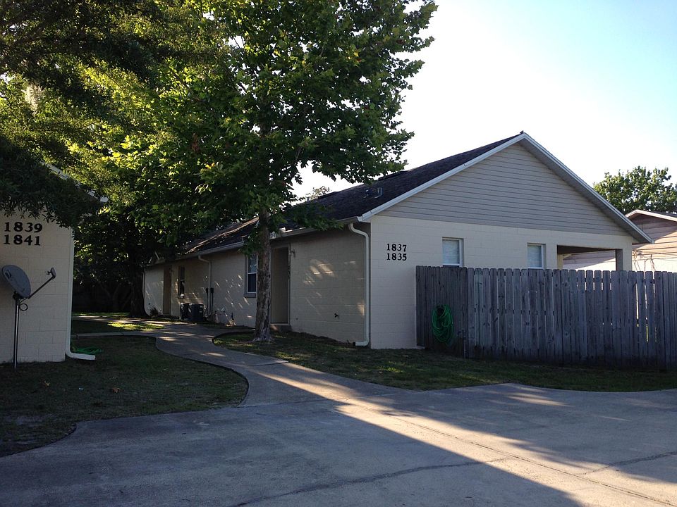 1st image of 1837 Park Manor Dr