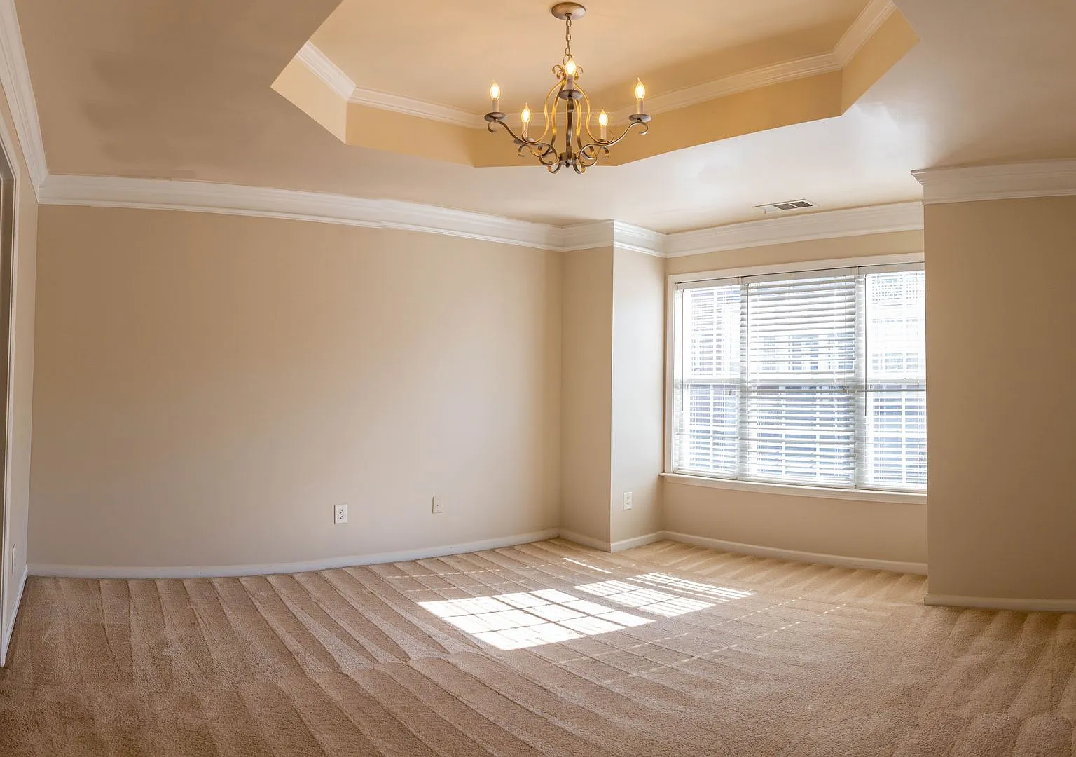 Beautiful Townhome in Duluth! — Photo 3