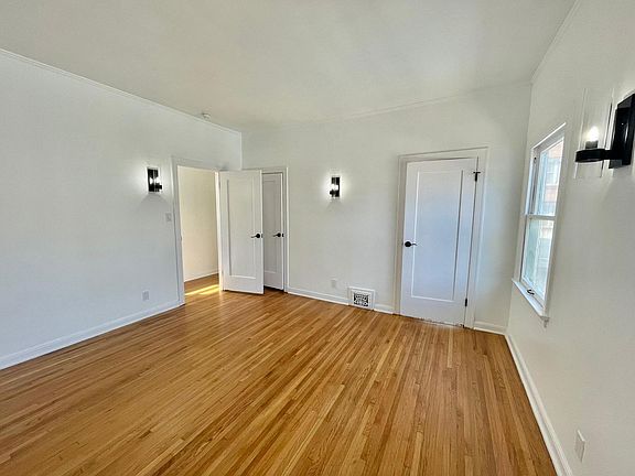 4th image of 643 S Cloverdale Ave #5