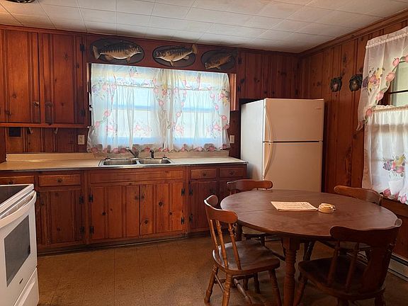 3rd image of 217 Straightstone Rd