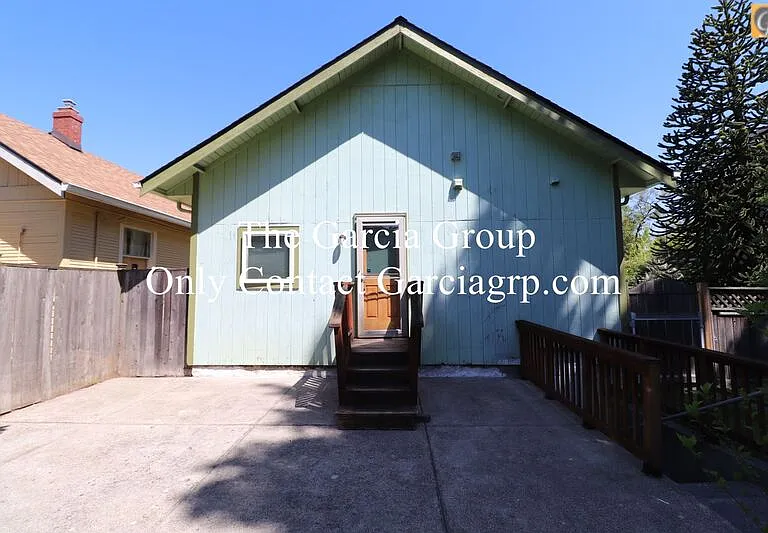 2532 N Watts St — Photo 34