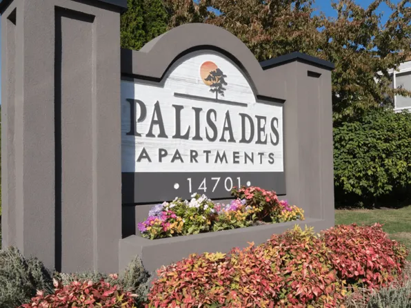 Palisades Apartments