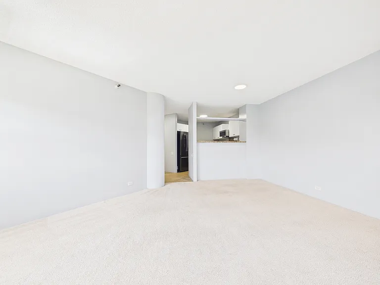 2101 Nuuanu Ave #I1806 — Photo 8