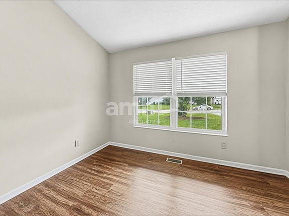 5th image of 3905 Little Creek Dr