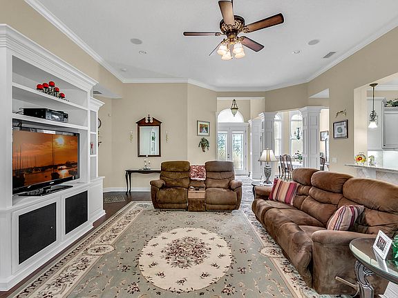 5th image of 1028 Lena Run Ct