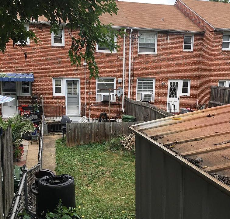 2nd image of 3389 Saint Benedict St