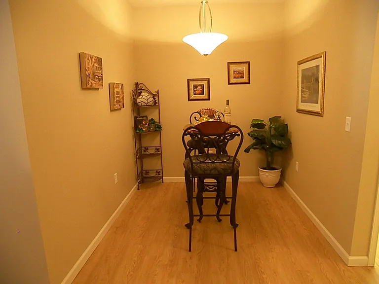 Brooks Edge Apartments — Photo 28