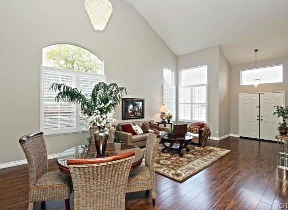 5th image of 14806 Maplewood Dr