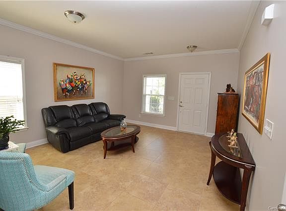 5th image of 15602 Normans Landing Dr
