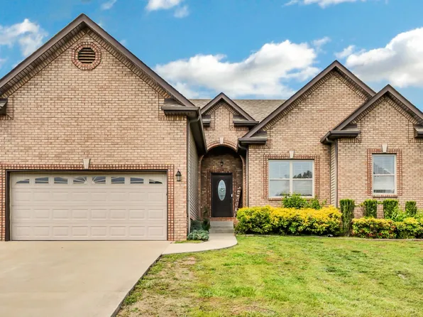 2428 Senseney Dr, Clarksville, TN 37042