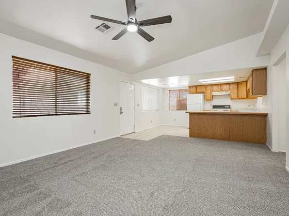 1440 Ogallala St APT 4, Pahrump, NV 89048