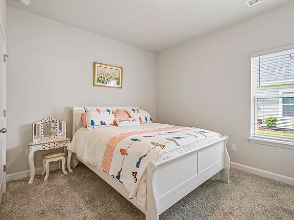 5th image of 2319 Grand Meadow Dr.