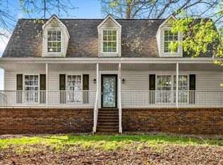 1116 Pinoak Rd, Greensboro, NC 27455