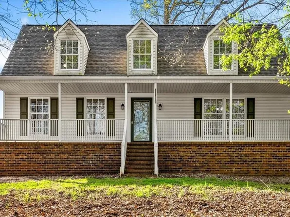 1116 Pinoak Rd, Greensboro, NC 27455