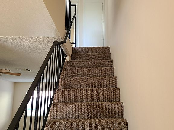 5th image of 55 N Mar Vista Ave #4 & 31