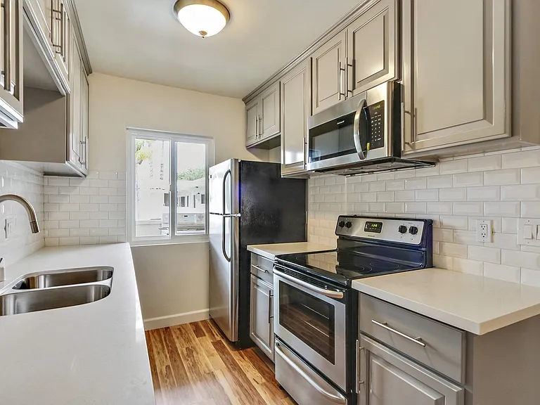 9632 Lucerne Ave — Photo 1