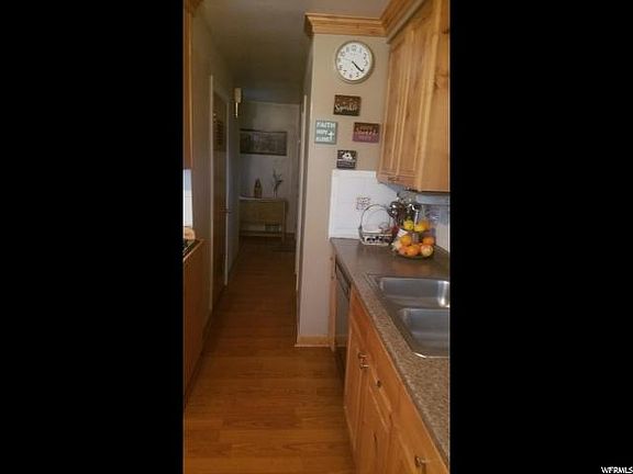 3rd image of 3413 S Hillsdale Dr