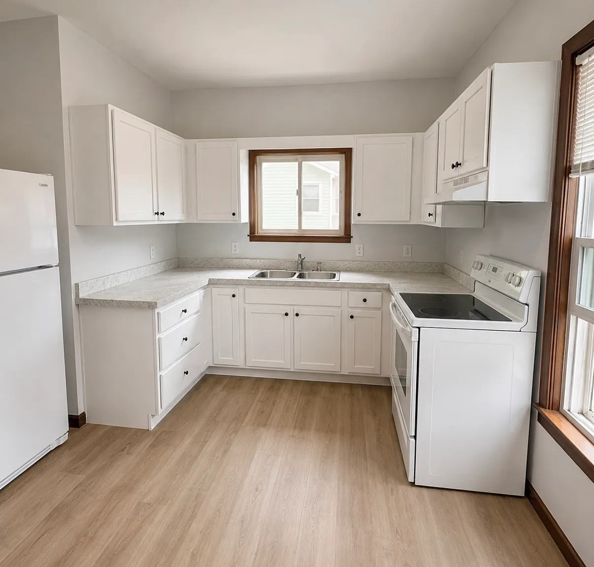 2 bed, 850 sqft, $1,895 — Photo 2